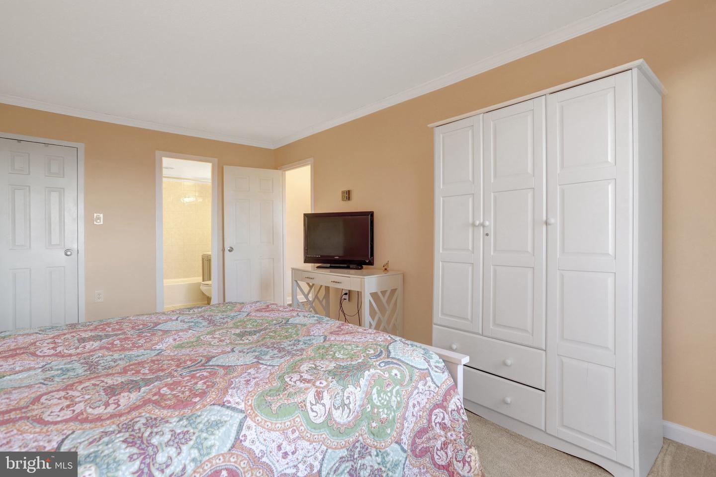 2500 N VAN DORN ST #521, ALEXANDRIA, Virginia 22302, 2 Bedrooms Bedrooms, ,2 BathroomsBathrooms,Residential,For sale,2500 N VAN DORN ST #521,VAAX2053294 MLS # VAAX2053294 2500 N VAN DORN ST #521, ALEXANDRIA, Virginia 22302, 2 Bedrooms Bedrooms, ,2 BathroomsBathrooms,Residential,For sale,2500 N VAN DORN ST #521,VAAX2053294 MLS # VAAX2053294