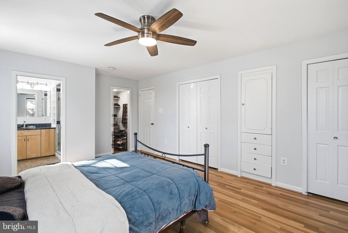 521 CREEK CROSSING RD NE, VIENNA, Virginia 22180, 5 Bedrooms Bedrooms, ,3 BathroomsBathrooms,Residential,For sale,521 CREEK CROSSING RD NE,VAFX2286688 MLS # VAFX2286688