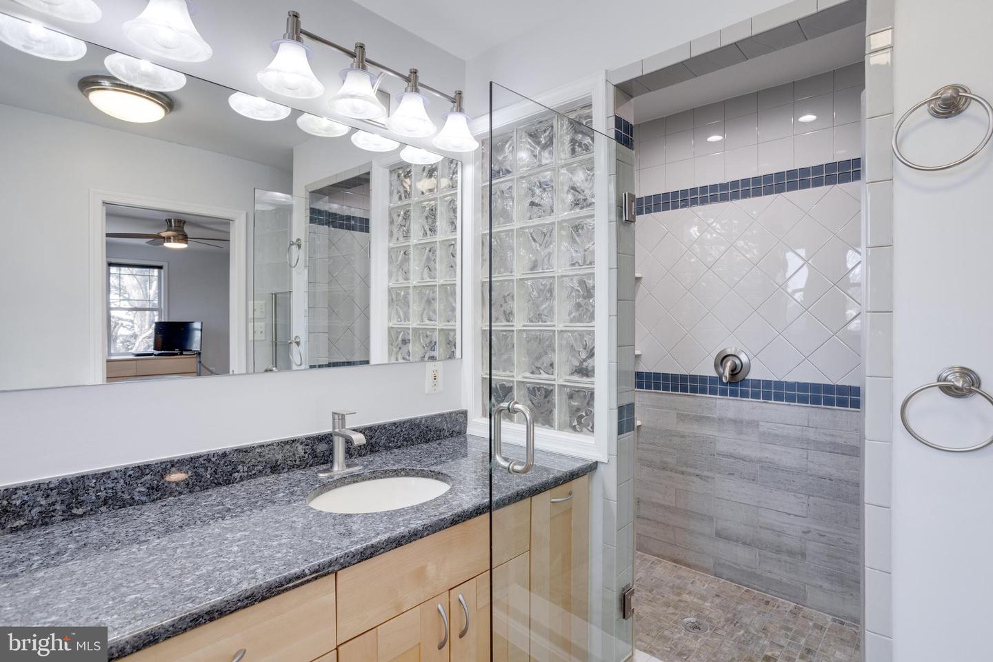 521 CREEK CROSSING RD NE, VIENNA, Virginia 22180, 5 Bedrooms Bedrooms, ,3 BathroomsBathrooms,Residential,For sale,521 CREEK CROSSING RD NE,VAFX2286688 MLS # VAFX2286688