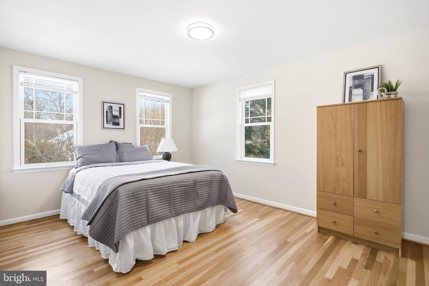 521 CREEK CROSSING RD NE, VIENNA, Virginia 22180, 5 Bedrooms Bedrooms, ,3 BathroomsBathrooms,Residential,For sale,521 CREEK CROSSING RD NE,VAFX2286688 MLS # VAFX2286688