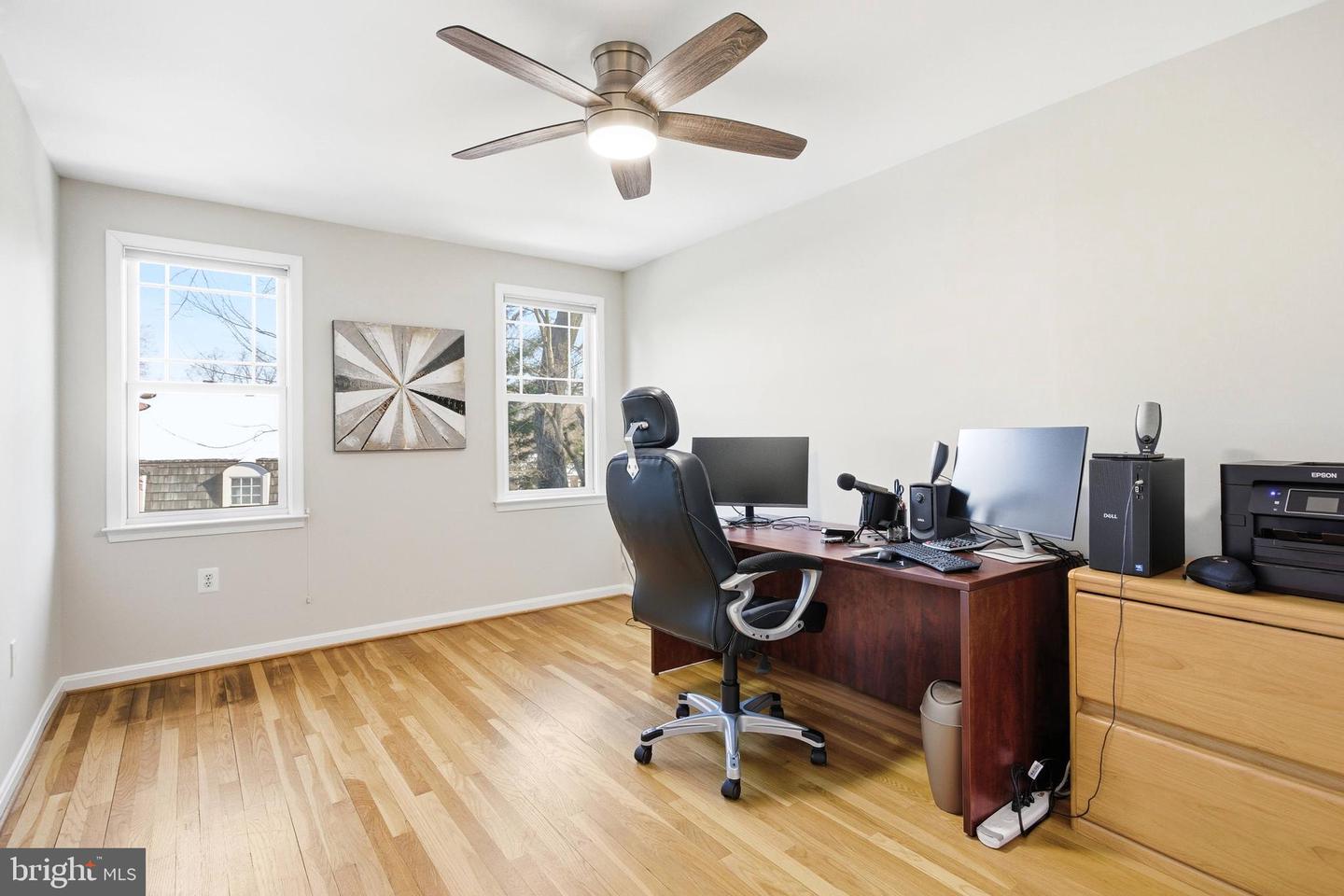 521 CREEK CROSSING RD NE, VIENNA, Virginia 22180, 5 Bedrooms Bedrooms, ,3 BathroomsBathrooms,Residential,For sale,521 CREEK CROSSING RD NE,VAFX2286688 MLS # VAFX2286688