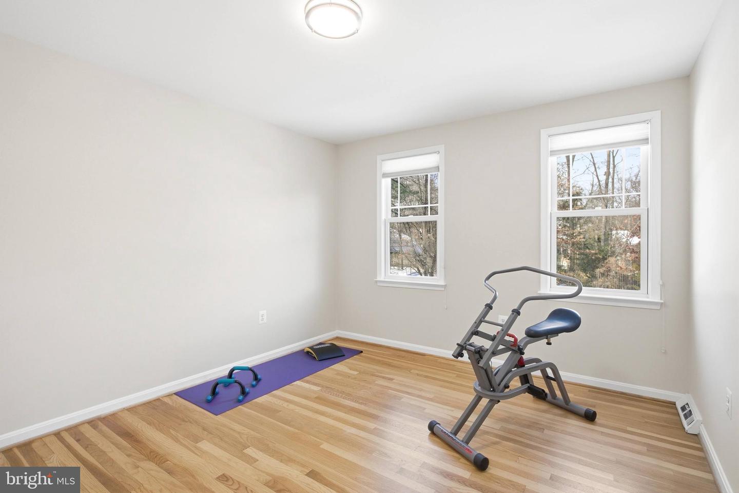 521 CREEK CROSSING RD NE, VIENNA, Virginia 22180, 5 Bedrooms Bedrooms, ,3 BathroomsBathrooms,Residential,For sale,521 CREEK CROSSING RD NE,VAFX2286688 MLS # VAFX2286688