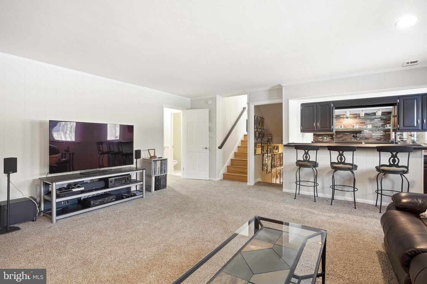 521 CREEK CROSSING RD NE, VIENNA, Virginia 22180, 5 Bedrooms Bedrooms, ,3 BathroomsBathrooms,Residential,For sale,521 CREEK CROSSING RD NE,VAFX2286688 MLS # VAFX2286688