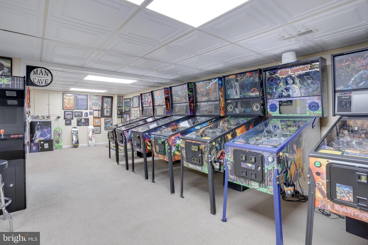 521 CREEK CROSSING RD NE, VIENNA, Virginia 22180, 5 Bedrooms Bedrooms, ,3 BathroomsBathrooms,Residential,For sale,521 CREEK CROSSING RD NE,VAFX2286688 MLS # VAFX2286688