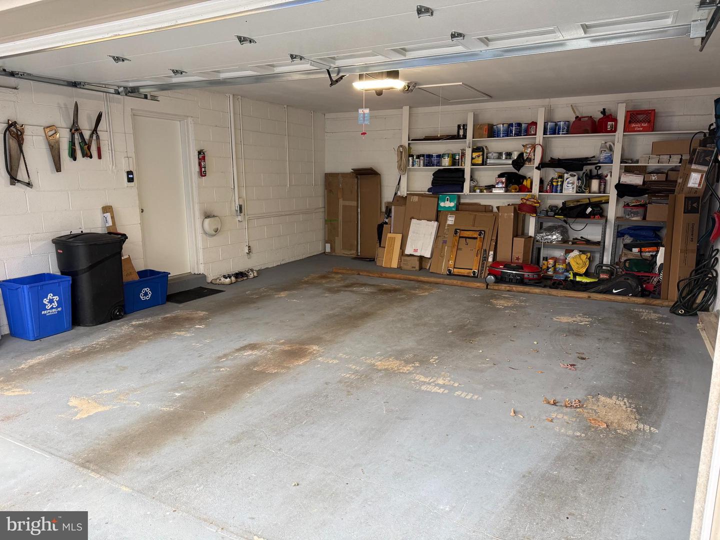 521 CREEK CROSSING RD NE, VIENNA, Virginia 22180, 5 Bedrooms Bedrooms, ,3 BathroomsBathrooms,Residential,For sale,521 CREEK CROSSING RD NE,VAFX2286688 MLS # VAFX2286688