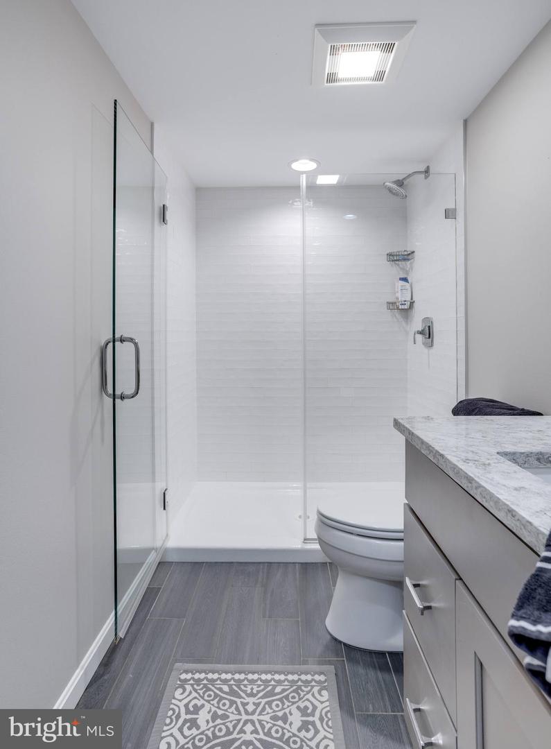 8130 BRIAR CREEK DR, ANNANDALE, Virginia 22003, 6 Bedrooms Bedrooms, ,4 BathroomsBathrooms,Residential,For sale,8130 BRIAR CREEK DR,VAFX2287186 MLS # VAFX2287186