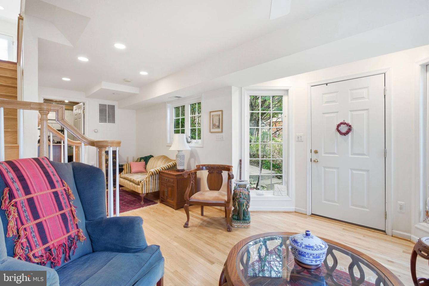 8130 BRIAR CREEK DR, ANNANDALE, Virginia 22003, 6 Bedrooms Bedrooms, ,4 BathroomsBathrooms,Residential,For sale,8130 BRIAR CREEK DR,VAFX2287186 MLS # VAFX2287186