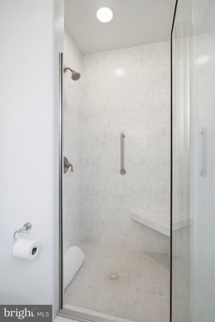 8130 BRIAR CREEK DR, ANNANDALE, Virginia 22003, 6 Bedrooms Bedrooms, ,4 BathroomsBathrooms,Residential,For sale,8130 BRIAR CREEK DR,VAFX2287186 MLS # VAFX2287186