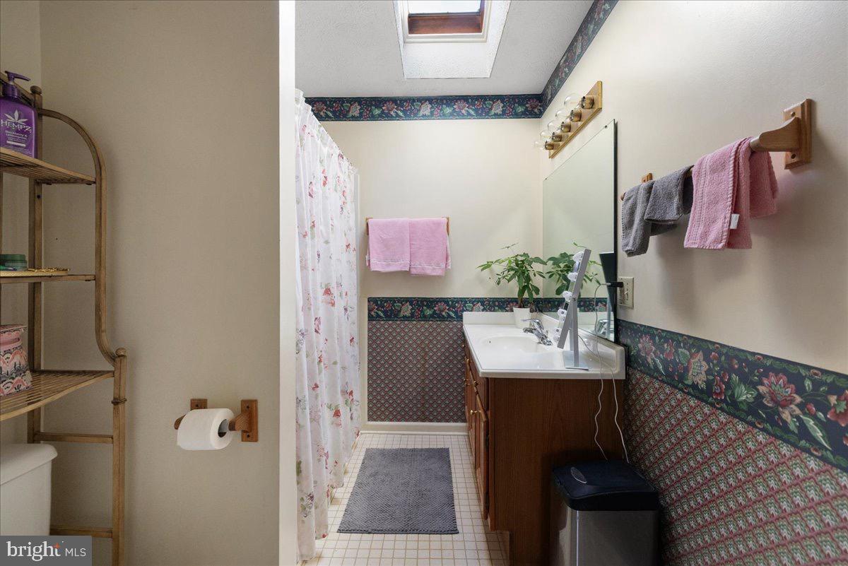 611 TUDOR DR, WINCHESTER, Virginia 22603, 3 Bedrooms Bedrooms, 10 Rooms Rooms,2 BathroomsBathrooms,Residential,For sale,611 TUDOR DR,VAFV2039200 MLS # VAFV2039200