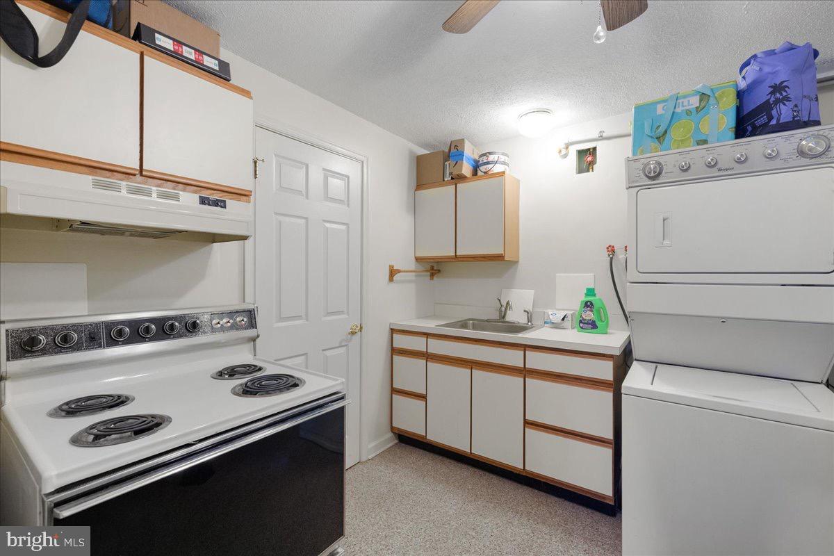 611 TUDOR DR, WINCHESTER, Virginia 22603, 3 Bedrooms Bedrooms, 10 Rooms Rooms,2 BathroomsBathrooms,Residential,For sale,611 TUDOR DR,VAFV2039200 MLS # VAFV2039200