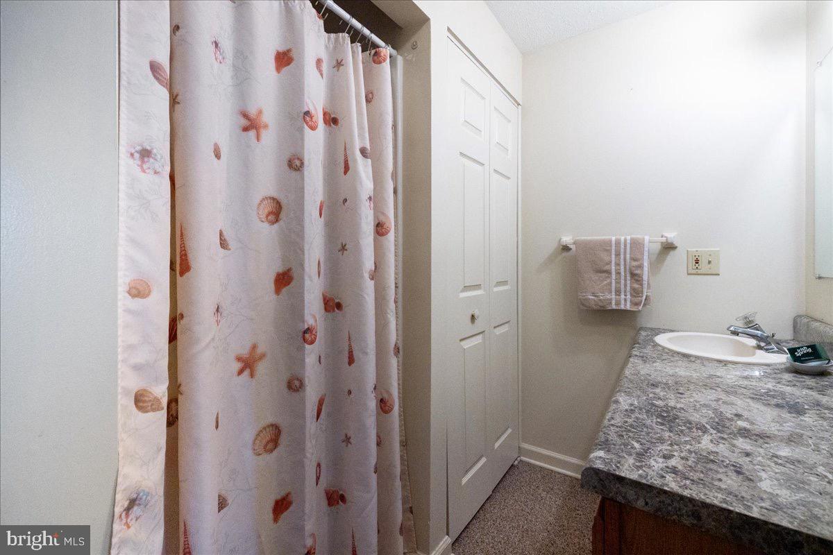 611 TUDOR DR, WINCHESTER, Virginia 22603, 3 Bedrooms Bedrooms, 10 Rooms Rooms,2 BathroomsBathrooms,Residential,For sale,611 TUDOR DR,VAFV2039200 MLS # VAFV2039200