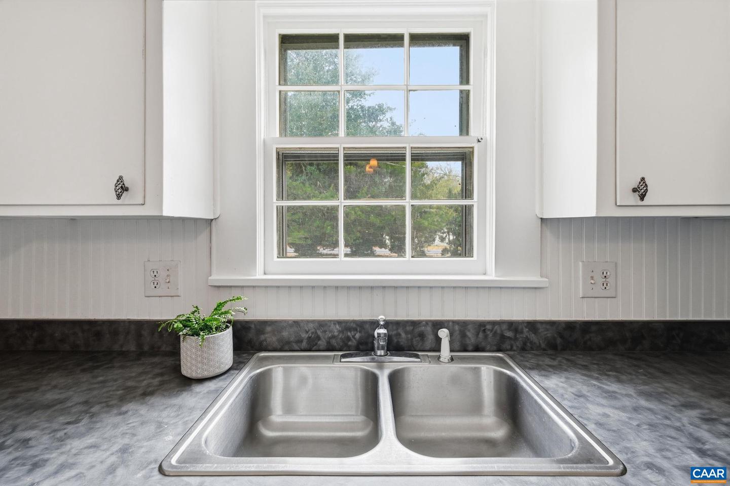 204 HOLLADAY AVE, GORDONSVILLE, Virginia 22942, 3 Bedrooms Bedrooms, ,1 BathroomBathrooms,Residential,For sale,204 HOLLADAY AVE,672786 MLS # 672786 204 HOLLADAY AVE, GORDONSVILLE, Virginia 22942, 3 Bedrooms Bedrooms, ,1 BathroomBathrooms,Residential,For sale,204 HOLLADAY AVE,672786 MLS # 672786