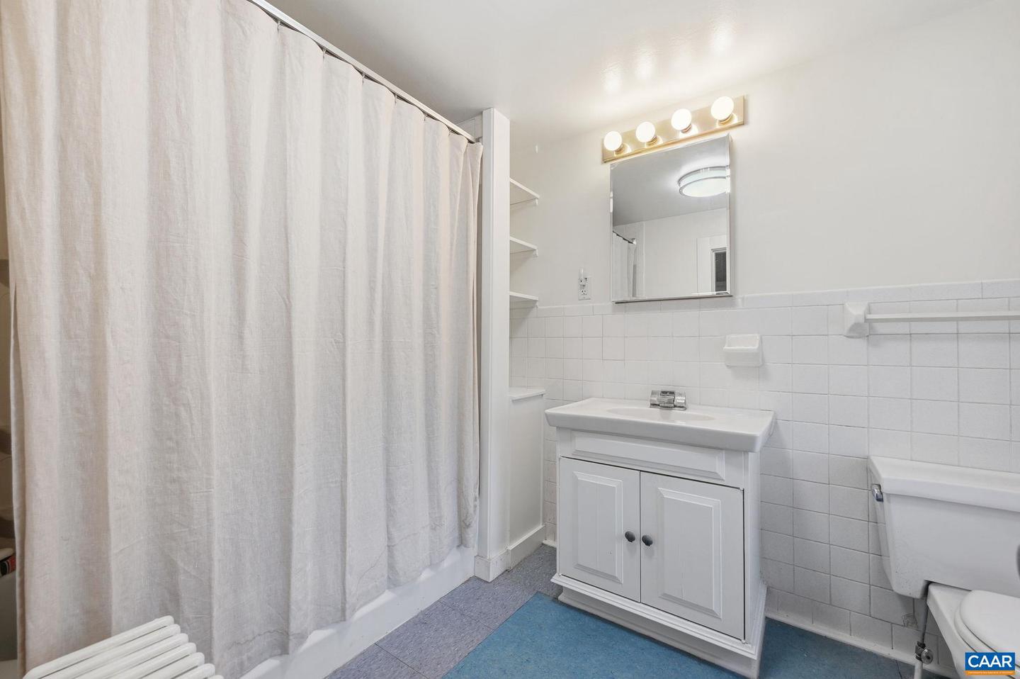 204 HOLLADAY AVE, GORDONSVILLE, Virginia 22942, 3 Bedrooms Bedrooms, ,1 BathroomBathrooms,Residential,For sale,204 HOLLADAY AVE,672786 MLS # 672786 204 HOLLADAY AVE, GORDONSVILLE, Virginia 22942, 3 Bedrooms Bedrooms, ,1 BathroomBathrooms,Residential,For sale,204 HOLLADAY AVE,672786 MLS # 672786