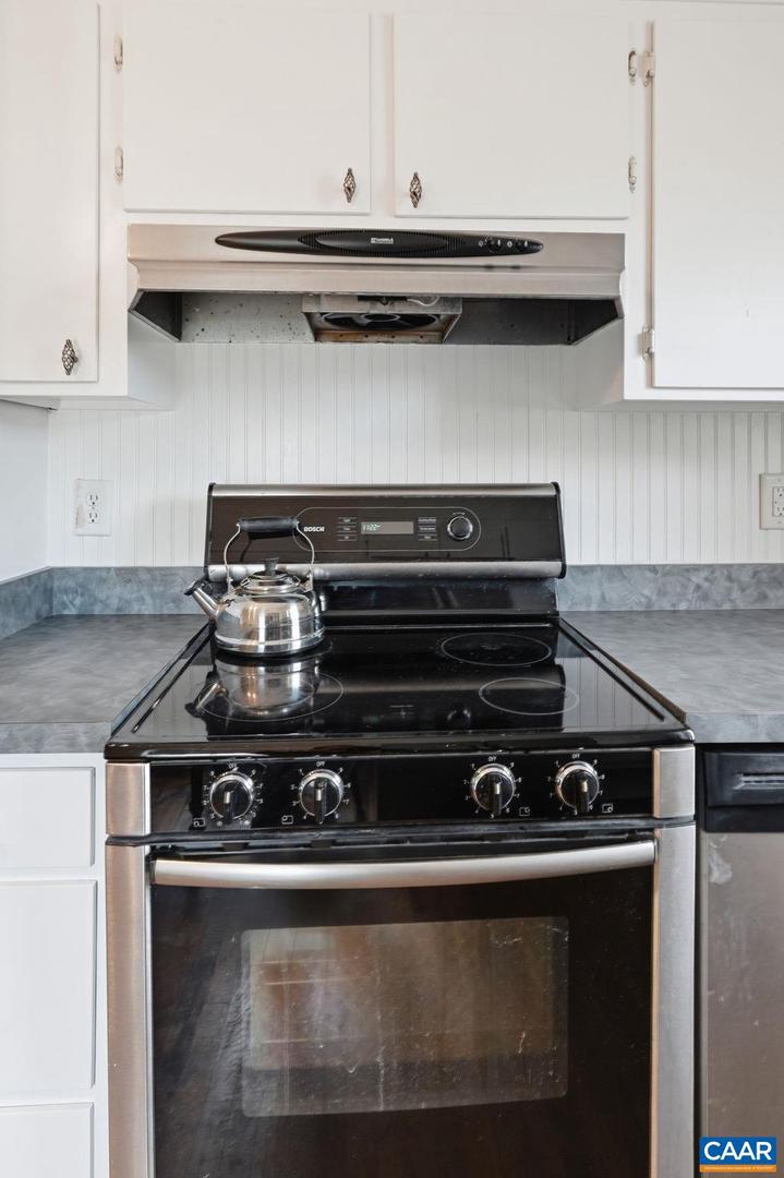 204 HOLLADAY AVE, GORDONSVILLE, Virginia 22942, 3 Bedrooms Bedrooms, ,1 BathroomBathrooms,Residential,For sale,204 HOLLADAY AVE,672786 MLS # 672786 204 HOLLADAY AVE, GORDONSVILLE, Virginia 22942, 3 Bedrooms Bedrooms, ,1 BathroomBathrooms,Residential,For sale,204 HOLLADAY AVE,672786 MLS # 672786