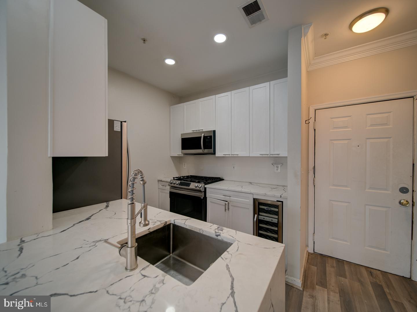 4850 EISENHOWER AVE #218, ALEXANDRIA, Virginia 22304, 1 Bedroom Bedrooms, ,1 BathroomBathrooms,Residential,For sale,4850 EISENHOWER AVE #218,VAAX2053522 MLS # VAAX2053522 4850 EISENHOWER AVE #218, ALEXANDRIA, Virginia 22304, 1 Bedroom Bedrooms, ,1 BathroomBathrooms,Residential,For sale,4850 EISENHOWER AVE #218,VAAX2053522 MLS # VAAX2053522