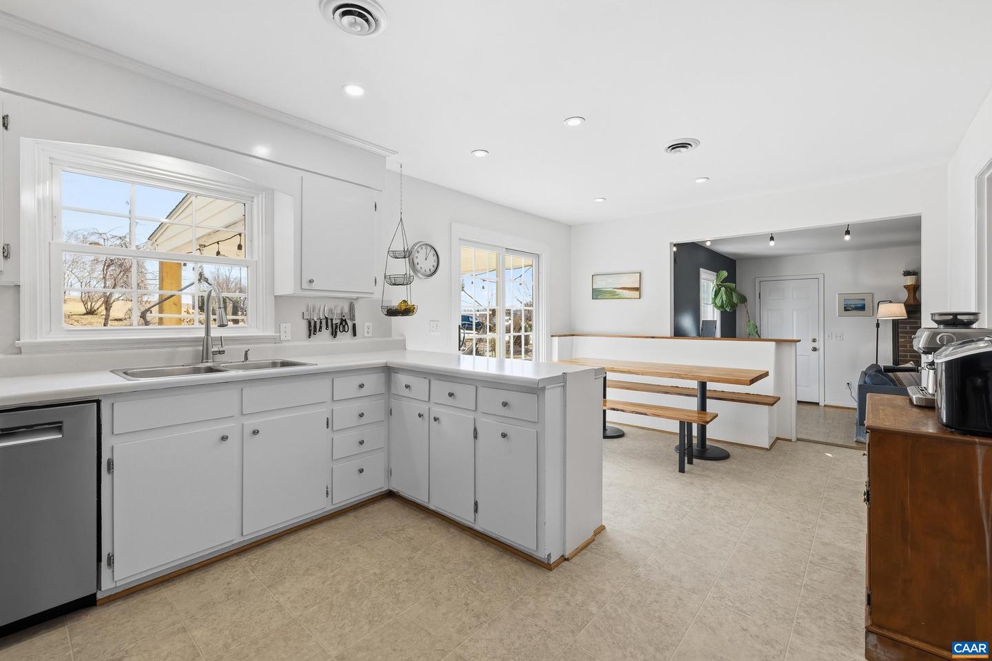 262 VILLAGE DR, MADISON, Virginia 22727, 3 Bedrooms Bedrooms, ,3 BathroomsBathrooms,Residential,For sale,262 VILLAGE DR,672811 MLS # 672811 262 VILLAGE DR, MADISON, Virginia 22727, 3 Bedrooms Bedrooms, ,3 BathroomsBathrooms,Residential,For sale,262 VILLAGE DR,672811 MLS # 672811