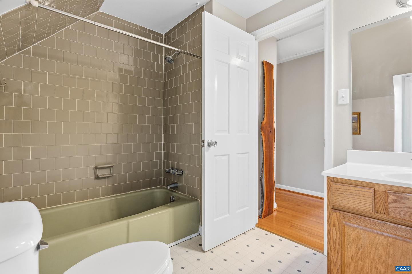 262 VILLAGE DR, MADISON, Virginia 22727, 3 Bedrooms Bedrooms, ,3 BathroomsBathrooms,Residential,For sale,262 VILLAGE DR,672811 MLS # 672811 262 VILLAGE DR, MADISON, Virginia 22727, 3 Bedrooms Bedrooms, ,3 BathroomsBathrooms,Residential,For sale,262 VILLAGE DR,672811 MLS # 672811