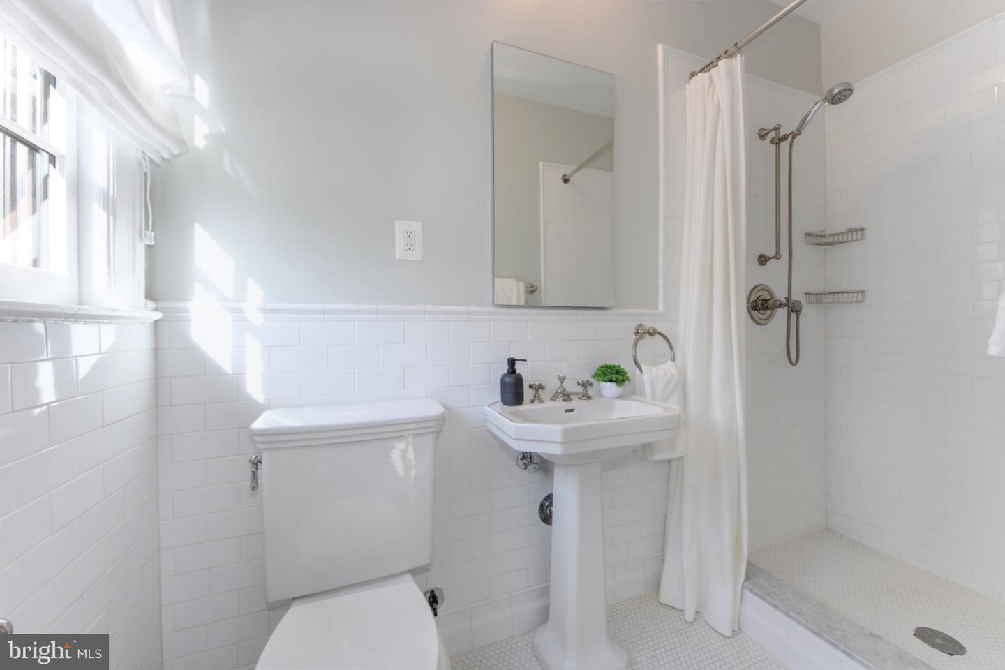 3000 TILDEN ST NW #501-I, WASHINGTON, District Of Columbia 20008, 3 Bedrooms Bedrooms, 9 Rooms Rooms,2 BathroomsBathrooms,Residential,For sale,3000 TILDEN ST NW #501-I,DCDC2243306 MLS # DCDC2243306