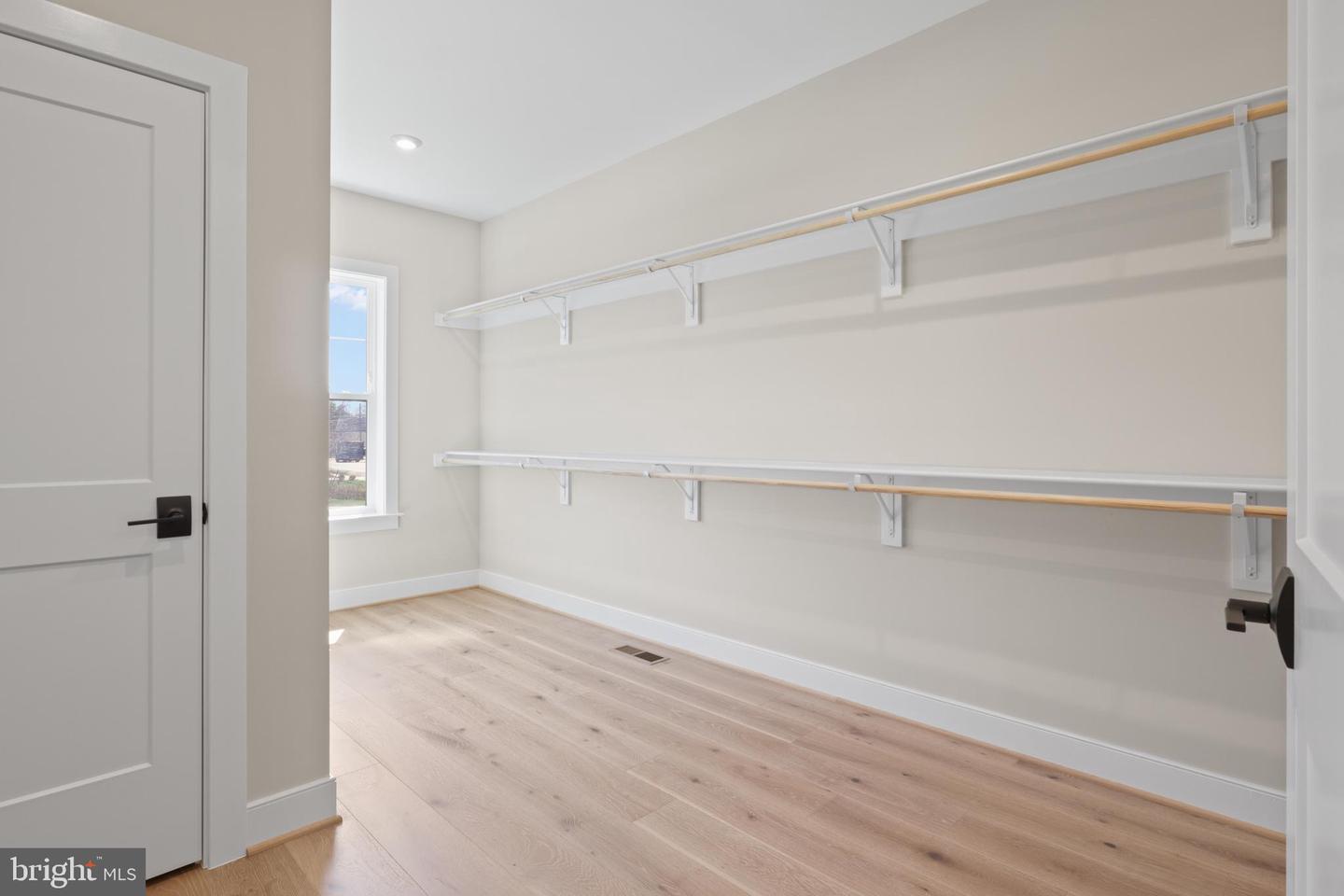 404 WINDOVER CT NW, VIENNA, Virginia 22180, 6 Bedrooms Bedrooms, ,5 BathroomsBathrooms,Residential,For sale,404 WINDOVER CT NW,VAFX2287744 MLS # VAFX2287744 404 WINDOVER CT NW, VIENNA, Virginia 22180, 6 Bedrooms Bedrooms, ,5 BathroomsBathrooms,Residential,For sale,404 WINDOVER CT NW,VAFX2287744 MLS # VAFX2287744