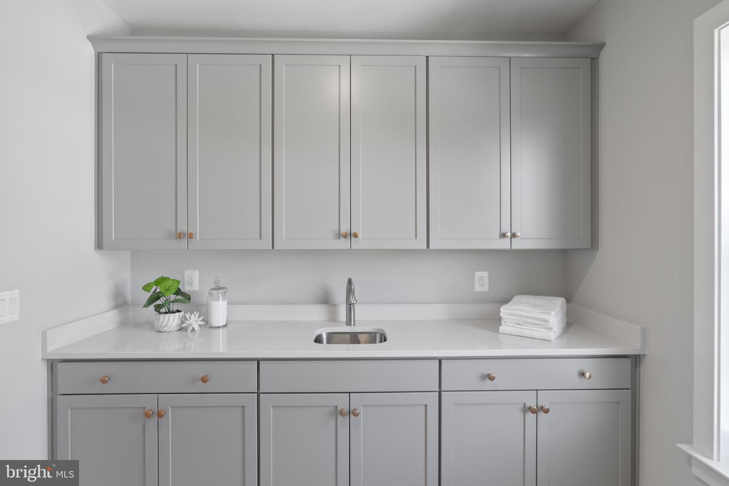 404 WINDOVER CT NW, VIENNA, Virginia 22180, 6 Bedrooms Bedrooms, ,5 BathroomsBathrooms,Residential,For sale,404 WINDOVER CT NW,VAFX2287744 MLS # VAFX2287744 404 WINDOVER CT NW, VIENNA, Virginia 22180, 6 Bedrooms Bedrooms, ,5 BathroomsBathrooms,Residential,For sale,404 WINDOVER CT NW,VAFX2287744 MLS # VAFX2287744