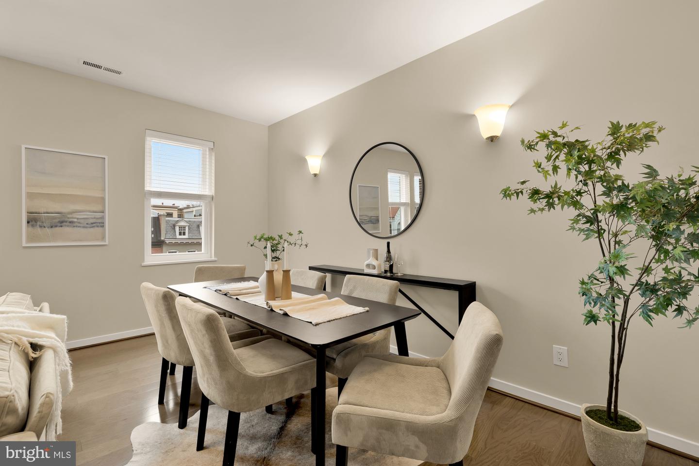 2114 N ST NW #32, WASHINGTON, District Of Columbia 20037, 2 Bedrooms Bedrooms, ,2 BathroomsBathrooms,Residential,For sale,2114 N ST NW #32,DCDC2243512 MLS # DCDC2243512