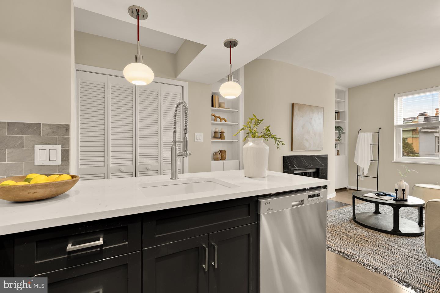 2114 N ST NW #32, WASHINGTON, District Of Columbia 20037, 2 Bedrooms Bedrooms, ,2 BathroomsBathrooms,Residential,For sale,2114 N ST NW #32,DCDC2243512 MLS # DCDC2243512