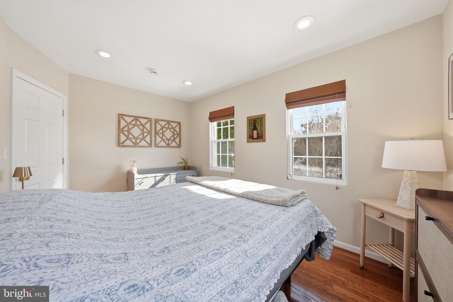 5611 WILSON BLVD, ARLINGTON, Virginia 22205, 3 Bedrooms Bedrooms, ,3 BathroomsBathrooms,Residential,For sale,5611 WILSON BLVD,VAAR2068208 MLS # VAAR2068208