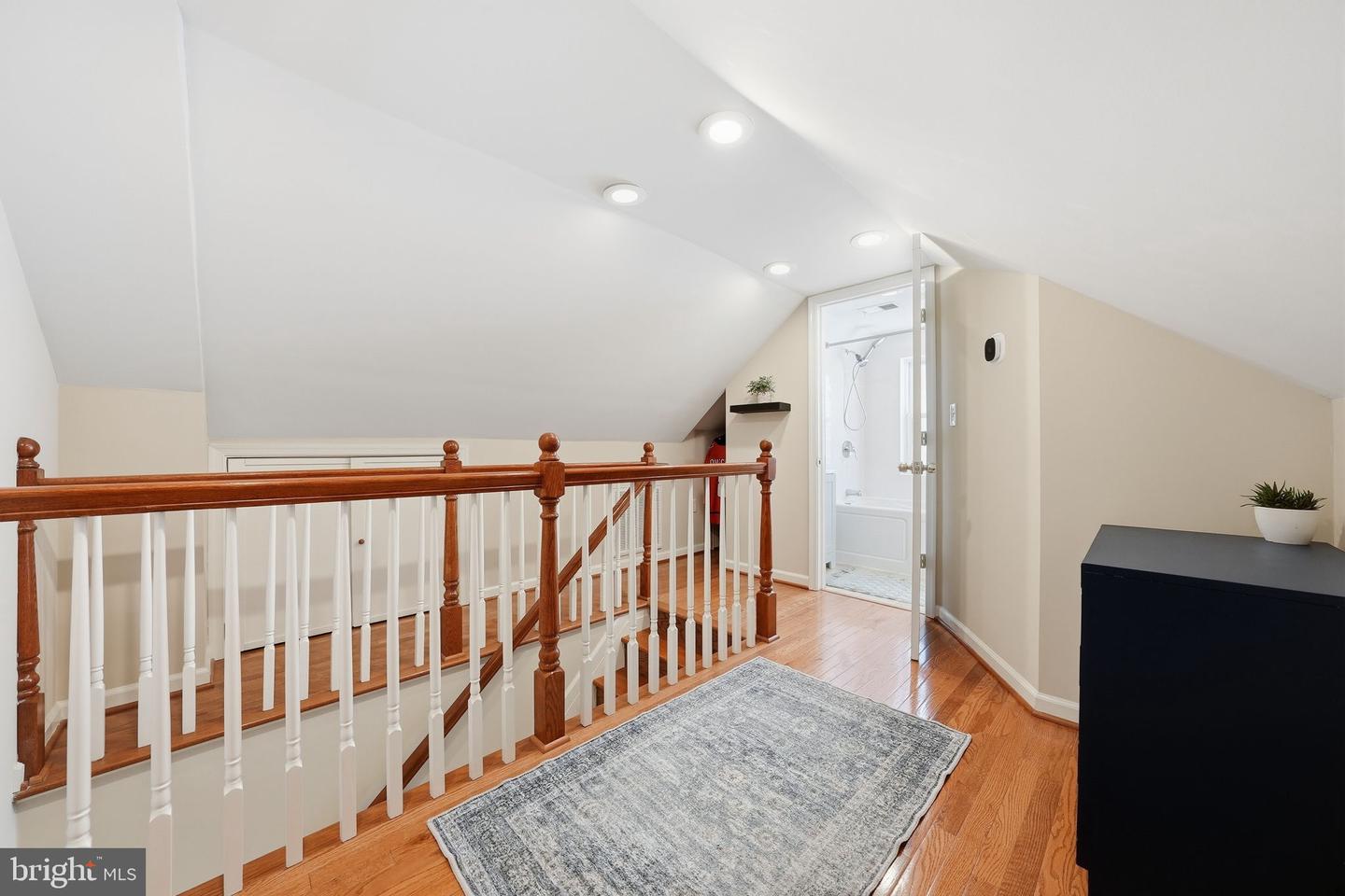 5611 WILSON BLVD, ARLINGTON, Virginia 22205, 3 Bedrooms Bedrooms, ,3 BathroomsBathrooms,Residential,For sale,5611 WILSON BLVD,VAAR2068208 MLS # VAAR2068208