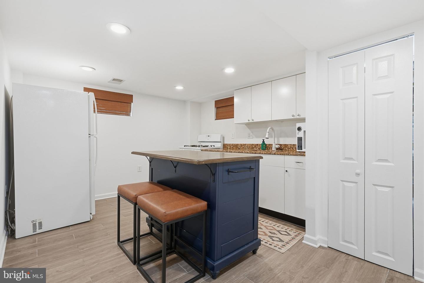 5611 WILSON BLVD, ARLINGTON, Virginia 22205, 3 Bedrooms Bedrooms, ,3 BathroomsBathrooms,Residential,For sale,5611 WILSON BLVD,VAAR2068208 MLS # VAAR2068208