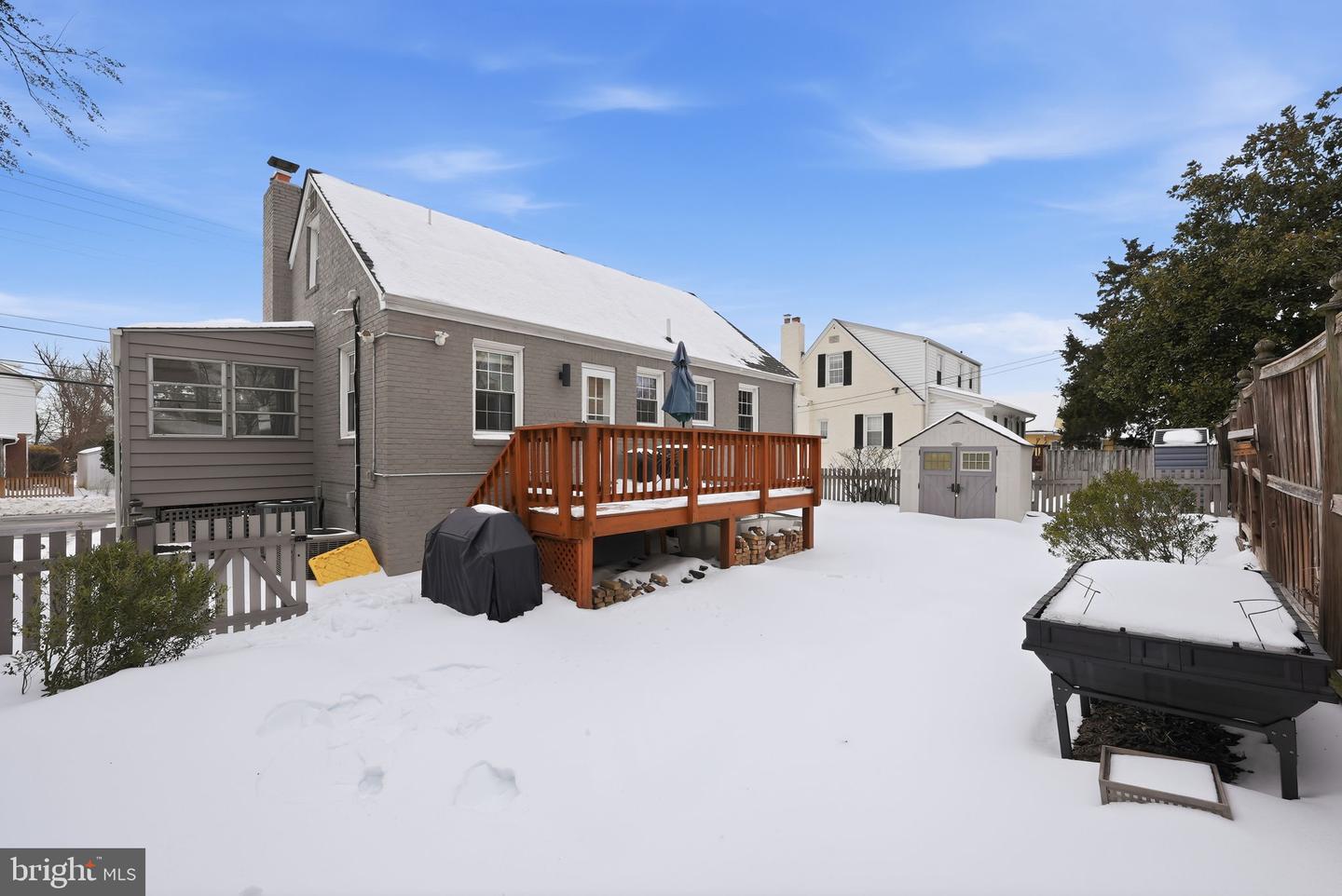 5611 WILSON BLVD, ARLINGTON, Virginia 22205, 3 Bedrooms Bedrooms, ,3 BathroomsBathrooms,Residential,For sale,5611 WILSON BLVD,VAAR2068208 MLS # VAAR2068208