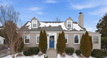 5611 WILSON BLVD, ARLINGTON, Virginia 22205, 3 Bedrooms Bedrooms, ,3 BathroomsBathrooms,Residential,For sale,5611 WILSON BLVD,VAAR2068208 MLS # VAAR2068208