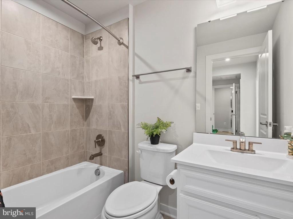 17437 SOUTHERN SHORES DR, DUMFRIES, Virginia 22026, 3 Bedrooms Bedrooms, 8 Rooms Rooms,2 BathroomsBathrooms,Residential,For sale,17437 SOUTHERN SHORES DR,VAPW2111378 MLS # VAPW2111378 17437 SOUTHERN SHORES DR, DUMFRIES, Virginia 22026, 3 Bedrooms Bedrooms, 8 Rooms Rooms,2 BathroomsBathrooms,Residential,For sale,17437 SOUTHERN SHORES DR,VAPW2111378 MLS # VAPW2111378