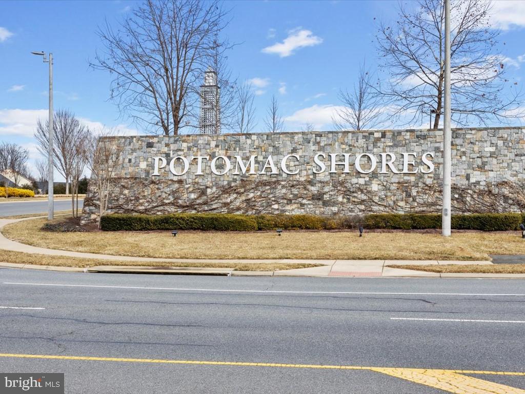 17437 SOUTHERN SHORES DR, DUMFRIES, Virginia 22026, 3 Bedrooms Bedrooms, 8 Rooms Rooms,2 BathroomsBathrooms,Residential,For sale,17437 SOUTHERN SHORES DR,VAPW2111378 MLS # VAPW2111378 17437 SOUTHERN SHORES DR, DUMFRIES, Virginia 22026, 3 Bedrooms Bedrooms, 8 Rooms Rooms,2 BathroomsBathrooms,Residential,For sale,17437 SOUTHERN SHORES DR,VAPW2111378 MLS # VAPW2111378