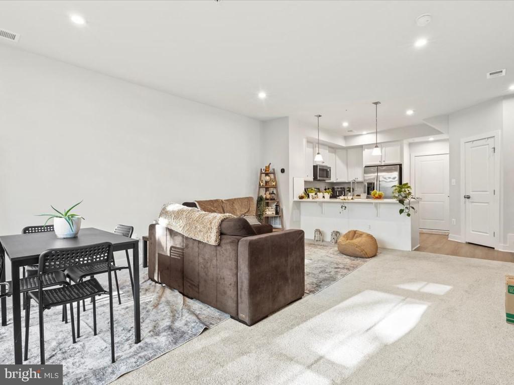 17437 SOUTHERN SHORES DR, DUMFRIES, Virginia 22026, 3 Bedrooms Bedrooms, 8 Rooms Rooms,2 BathroomsBathrooms,Residential,For sale,17437 SOUTHERN SHORES DR,VAPW2111378 MLS # VAPW2111378 17437 SOUTHERN SHORES DR, DUMFRIES, Virginia 22026, 3 Bedrooms Bedrooms, 8 Rooms Rooms,2 BathroomsBathrooms,Residential,For sale,17437 SOUTHERN SHORES DR,VAPW2111378 MLS # VAPW2111378