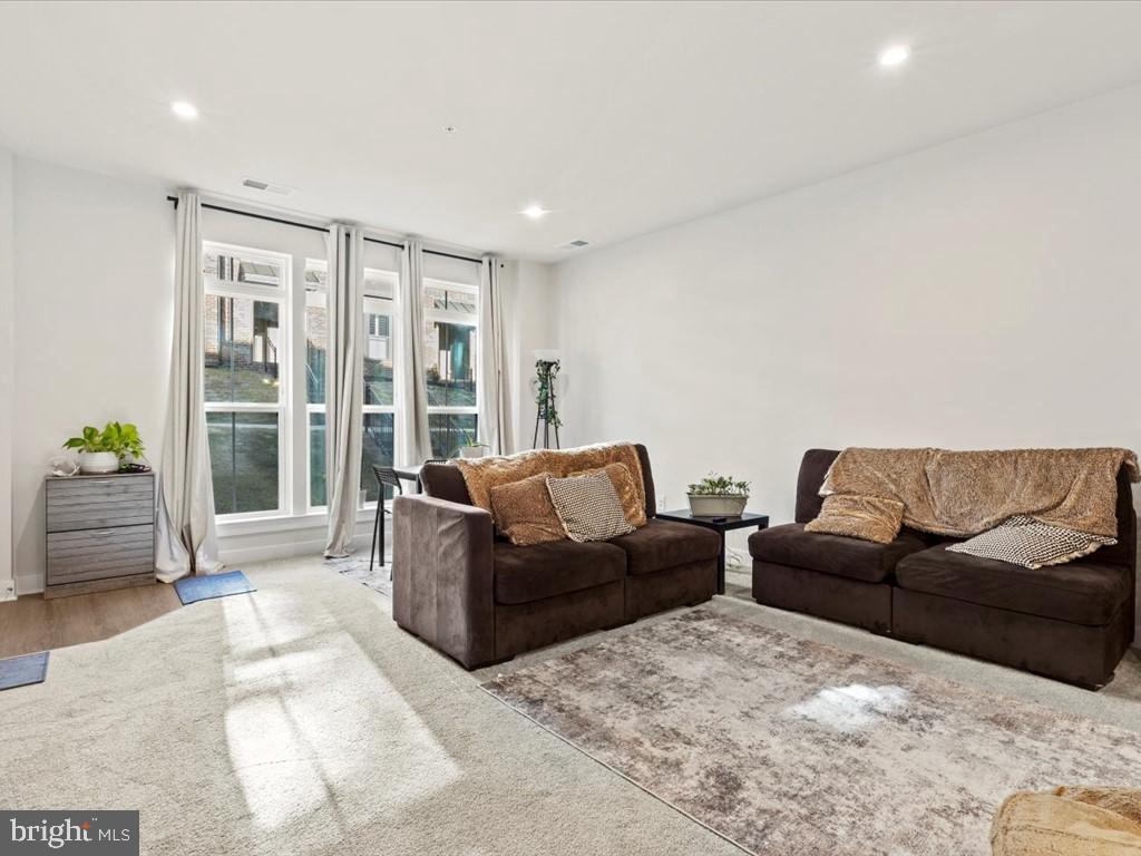 17437 SOUTHERN SHORES DR, DUMFRIES, Virginia 22026, 3 Bedrooms Bedrooms, 8 Rooms Rooms,2 BathroomsBathrooms,Residential,For sale,17437 SOUTHERN SHORES DR,VAPW2111378 MLS # VAPW2111378 17437 SOUTHERN SHORES DR, DUMFRIES, Virginia 22026, 3 Bedrooms Bedrooms, 8 Rooms Rooms,2 BathroomsBathrooms,Residential,For sale,17437 SOUTHERN SHORES DR,VAPW2111378 MLS # VAPW2111378