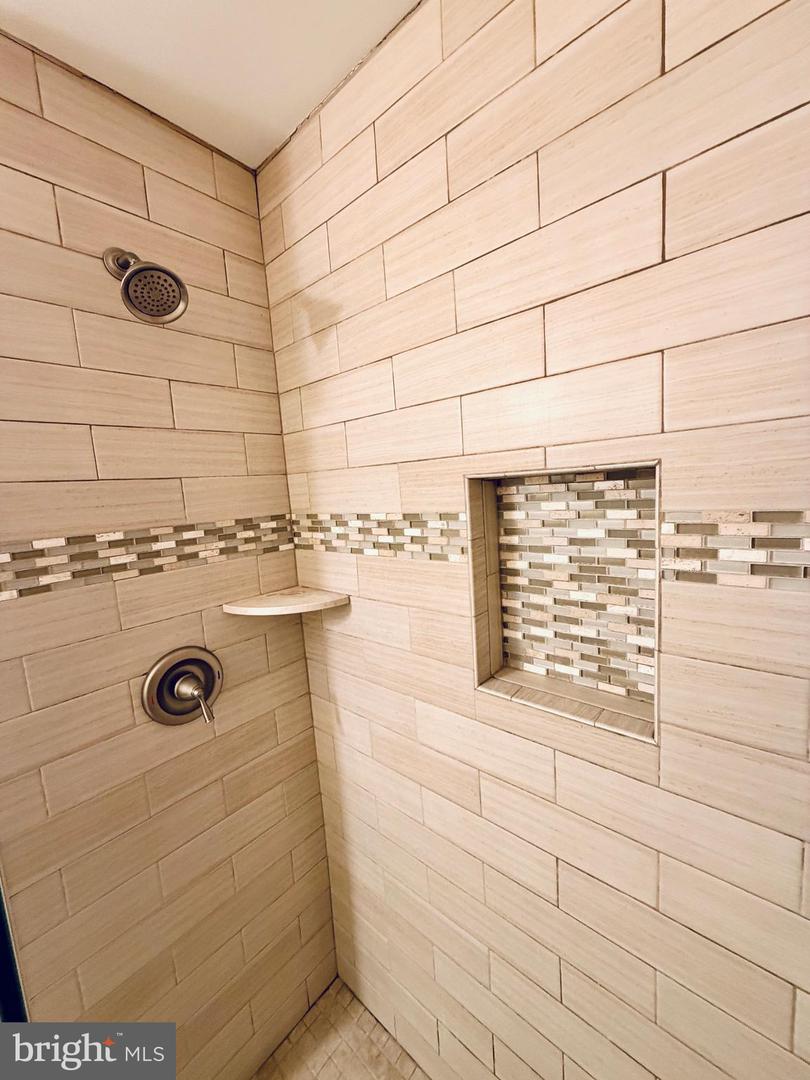 3023 MEETING ST, FALLS CHURCH, Virginia 22044, 4 Bedrooms Bedrooms, 12 Rooms Rooms,3 BathroomsBathrooms,Residential,For sale,3023 MEETING ST,VAFX2287766 MLS # VAFX2287766