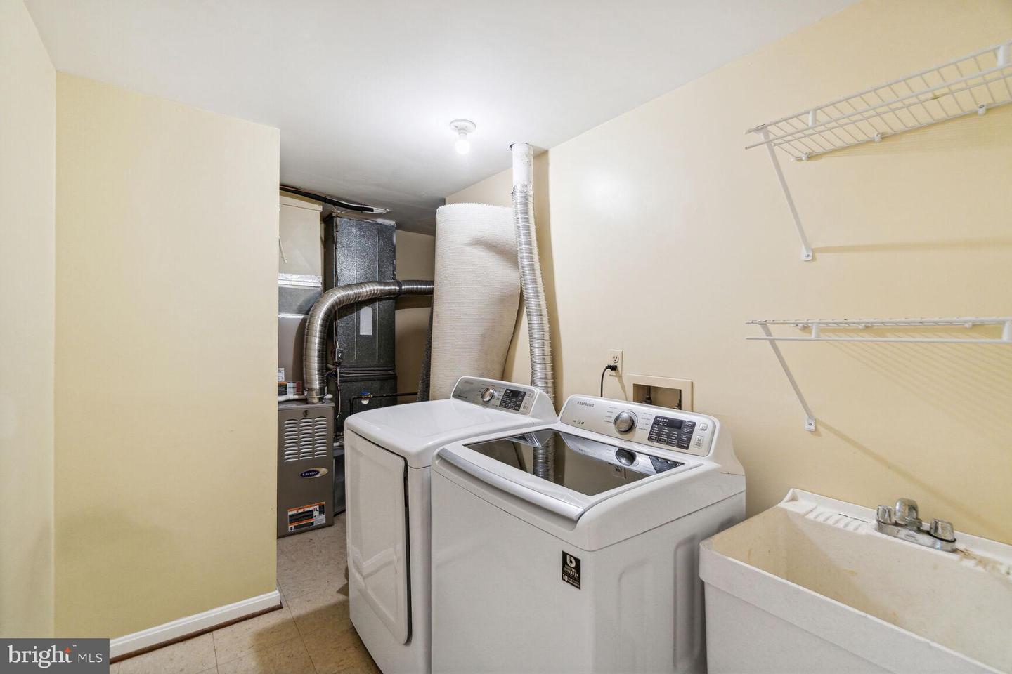 3023 MEETING ST, FALLS CHURCH, Virginia 22044, 4 Bedrooms Bedrooms, 12 Rooms Rooms,3 BathroomsBathrooms,Residential,For sale,3023 MEETING ST,VAFX2287766 MLS # VAFX2287766