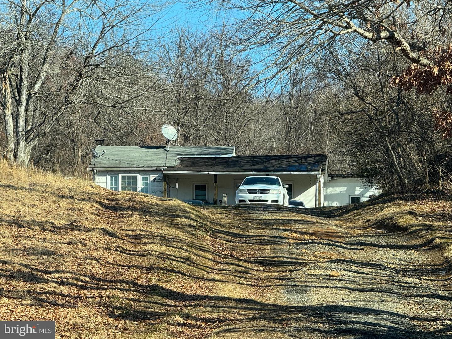 3847 LEEDS MANOR RD, MARSHALL, Virginia 20115, 3 Bedrooms Bedrooms, ,1 BathroomBathrooms,Residential,For sale,3847 LEEDS MANOR RD,VAFQ2020316 MLS # VAFQ2020316