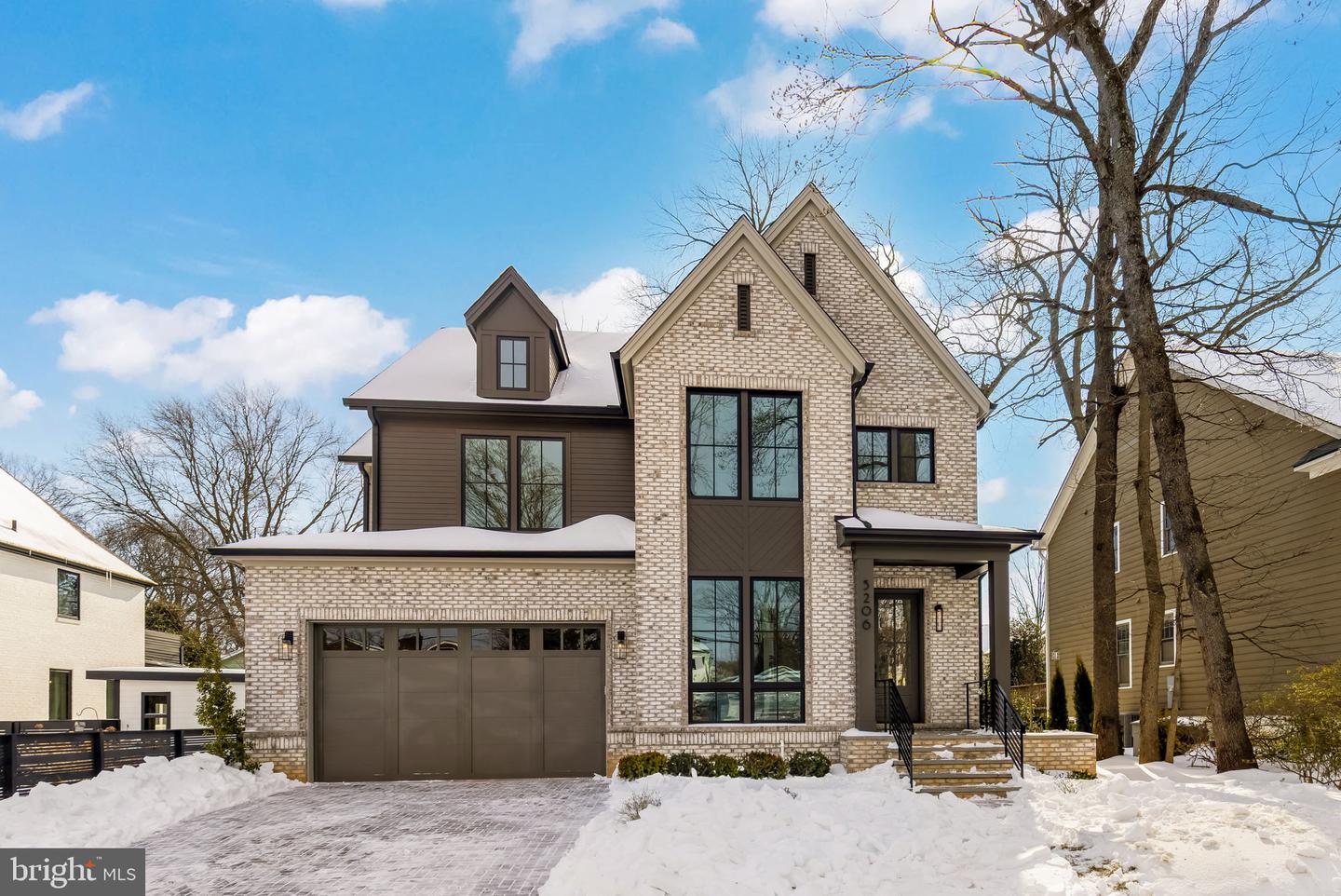 5206 12TH ST N, ARLINGTON, Virginia 22205, 5 Bedrooms Bedrooms, ,5 BathroomsBathrooms,Residential,For sale,5206 12TH ST N,VAAR2068222 MLS # VAAR2068222