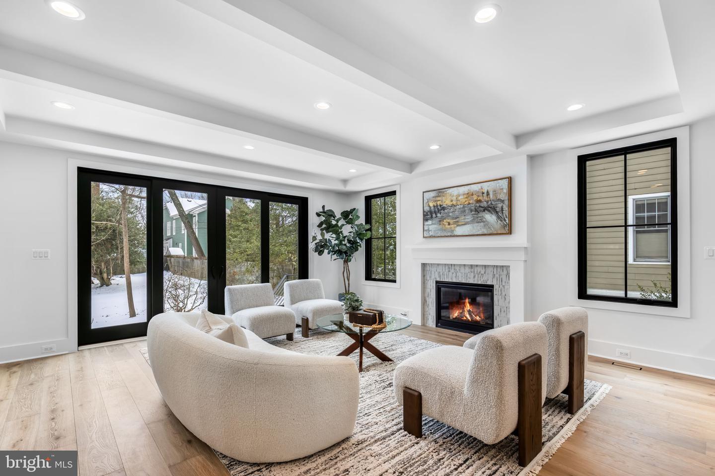 5206 12TH ST N, ARLINGTON, Virginia 22205, 5 Bedrooms Bedrooms, ,5 BathroomsBathrooms,Residential,For sale,5206 12TH ST N,VAAR2068222 MLS # VAAR2068222