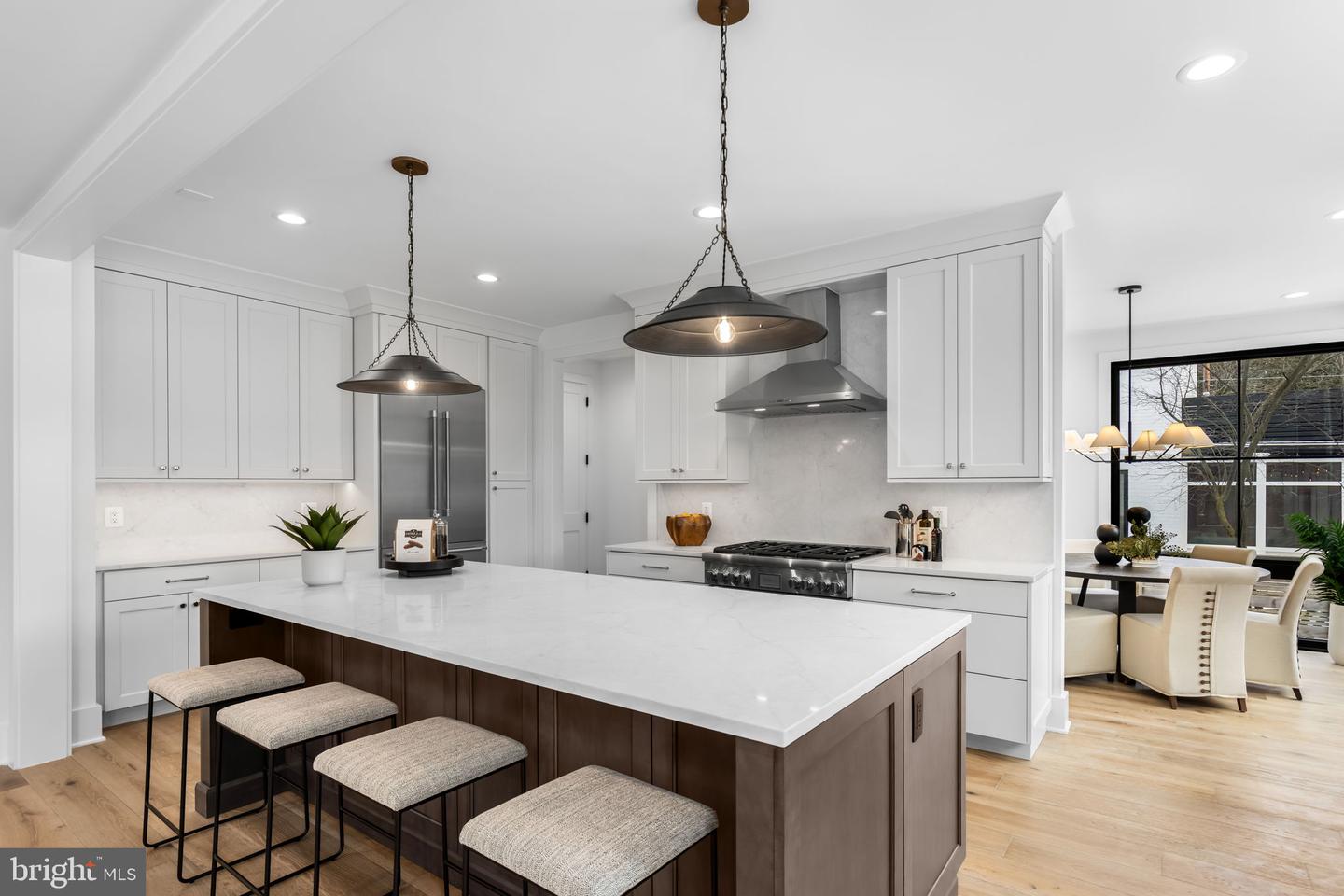 5206 12TH ST N, ARLINGTON, Virginia 22205, 5 Bedrooms Bedrooms, ,5 BathroomsBathrooms,Residential,For sale,5206 12TH ST N,VAAR2068222 MLS # VAAR2068222