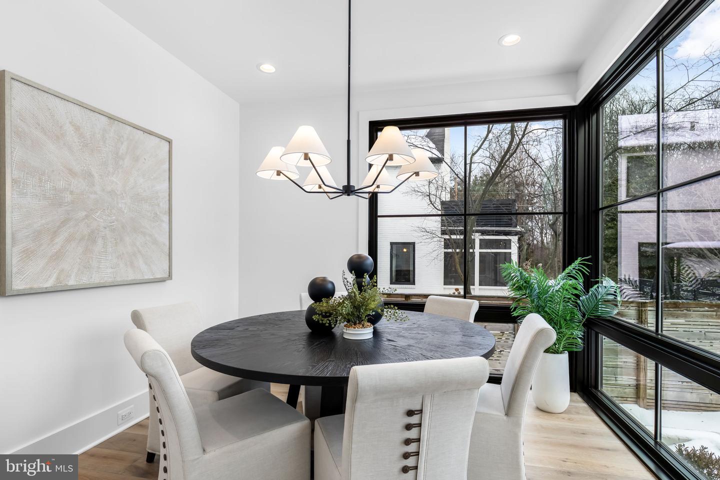 5206 12TH ST N, ARLINGTON, Virginia 22205, 5 Bedrooms Bedrooms, ,5 BathroomsBathrooms,Residential,For sale,5206 12TH ST N,VAAR2068222 MLS # VAAR2068222