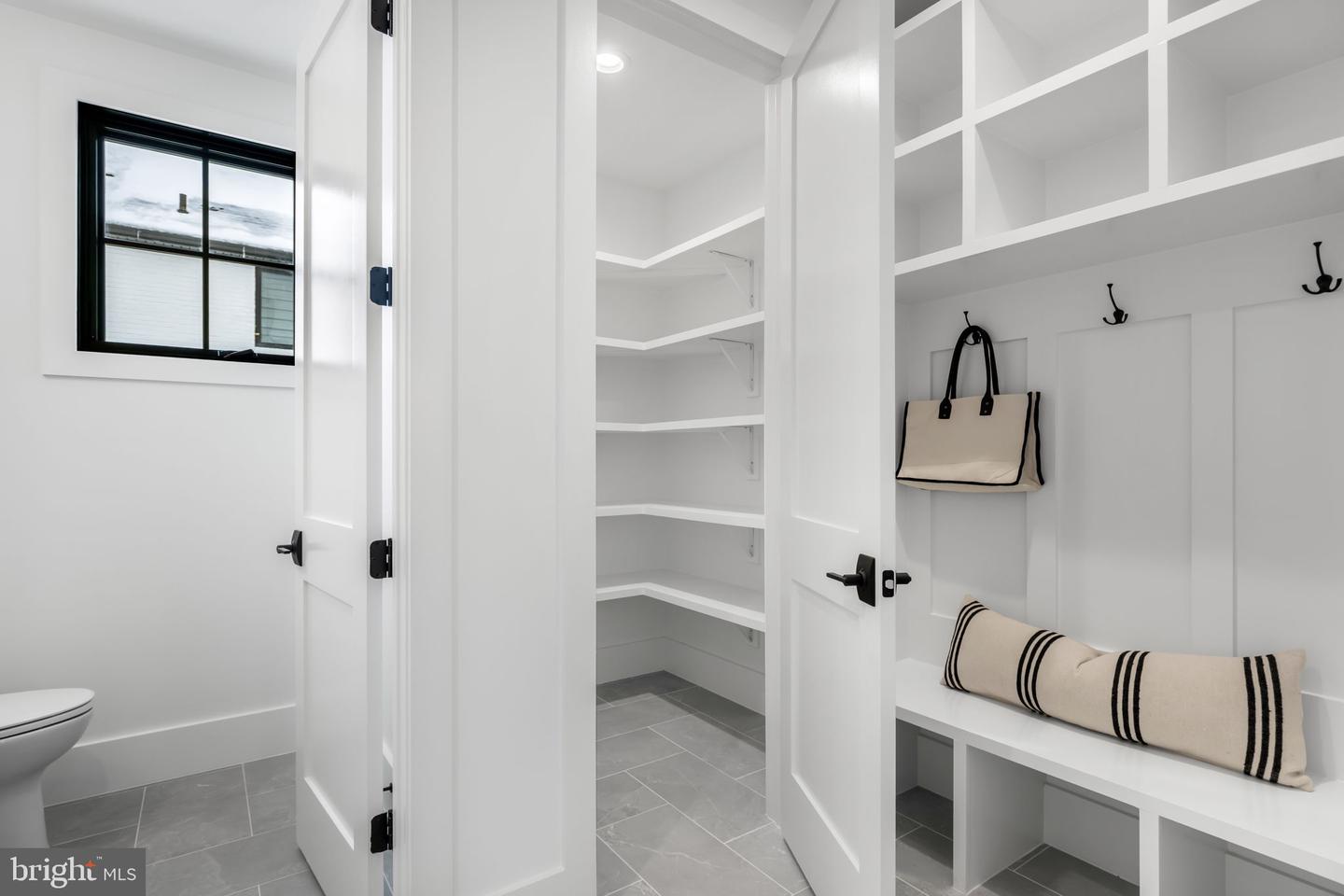 5206 12TH ST N, ARLINGTON, Virginia 22205, 5 Bedrooms Bedrooms, ,5 BathroomsBathrooms,Residential,For sale,5206 12TH ST N,VAAR2068222 MLS # VAAR2068222