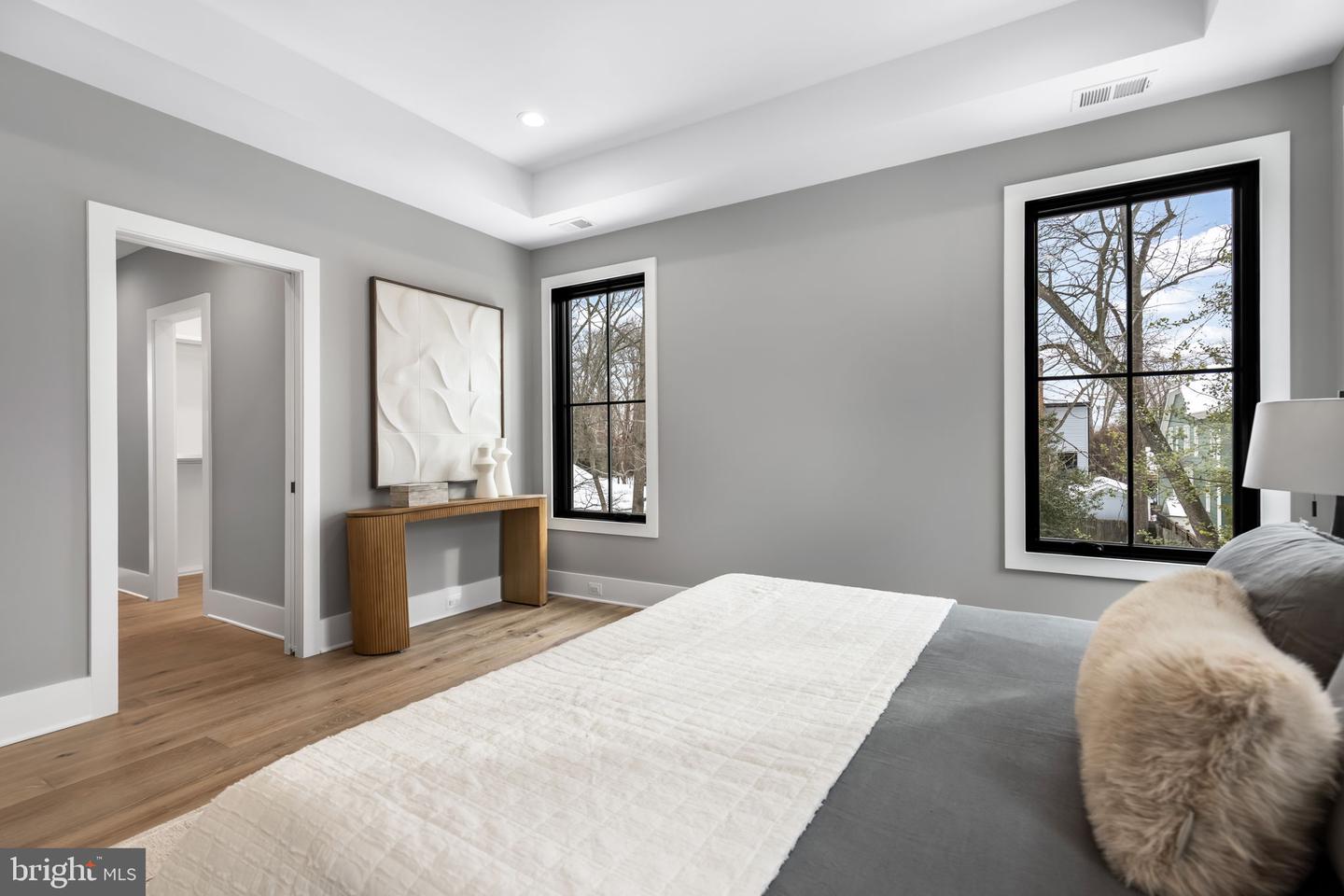 5206 12TH ST N, ARLINGTON, Virginia 22205, 5 Bedrooms Bedrooms, ,5 BathroomsBathrooms,Residential,For sale,5206 12TH ST N,VAAR2068222 MLS # VAAR2068222