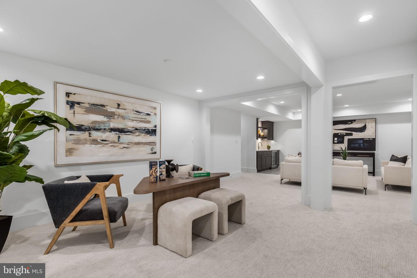 5206 12TH ST N, ARLINGTON, Virginia 22205, 5 Bedrooms Bedrooms, ,5 BathroomsBathrooms,Residential,For sale,5206 12TH ST N,VAAR2068222 MLS # VAAR2068222