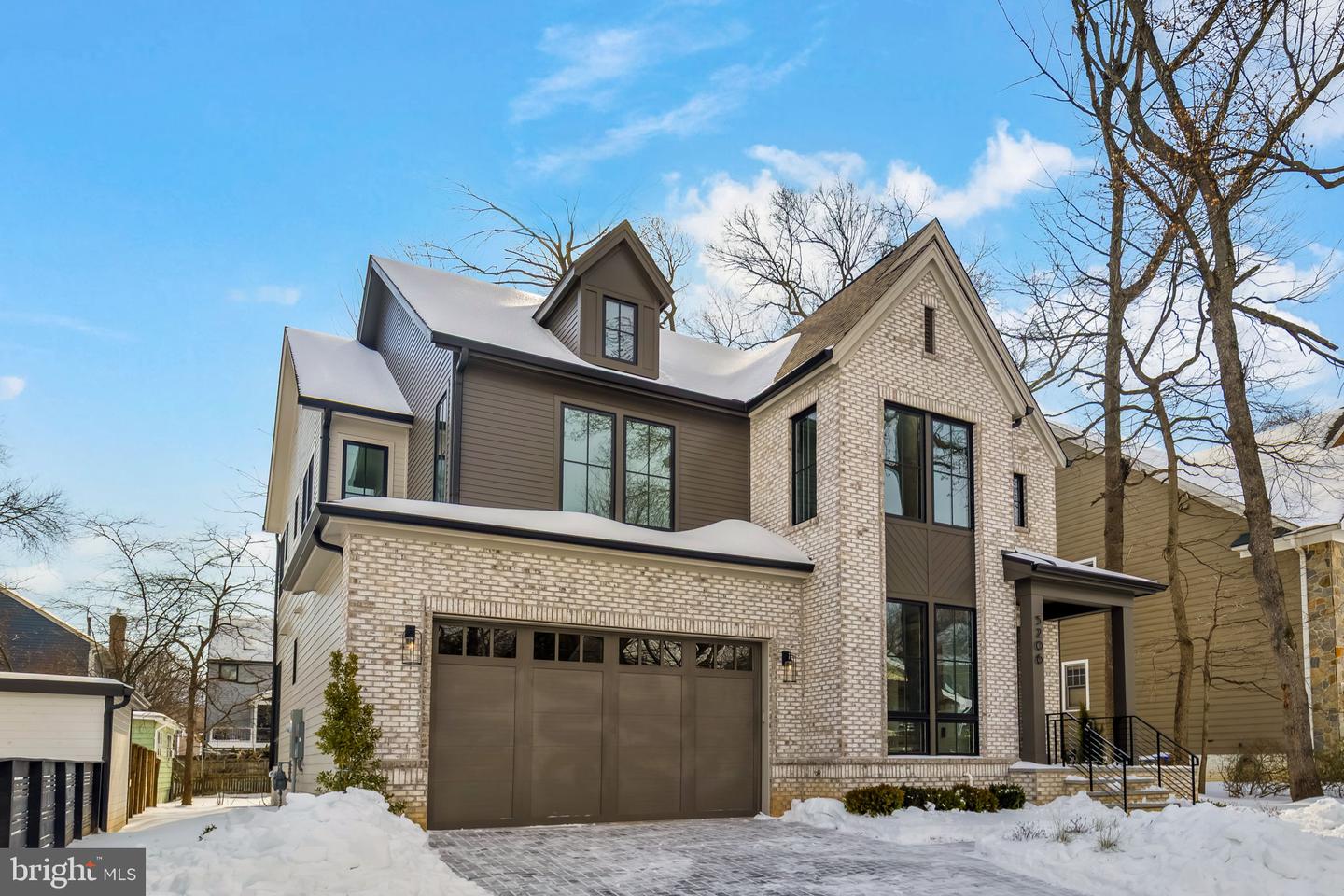 5206 12TH ST N, ARLINGTON, Virginia 22205, 5 Bedrooms Bedrooms, ,5 BathroomsBathrooms,Residential,For sale,5206 12TH ST N,VAAR2068222 MLS # VAAR2068222