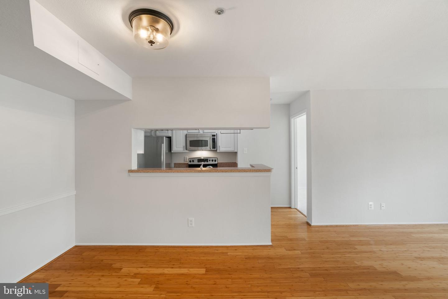 3309 WYNDHAM CIR #2186, ALEXANDRIA, Virginia 22302, 2 Bedrooms Bedrooms, ,2 BathroomsBathrooms,Residential,For sale,3309 WYNDHAM CIR #2186,VAAX2053590 MLS # VAAX2053590