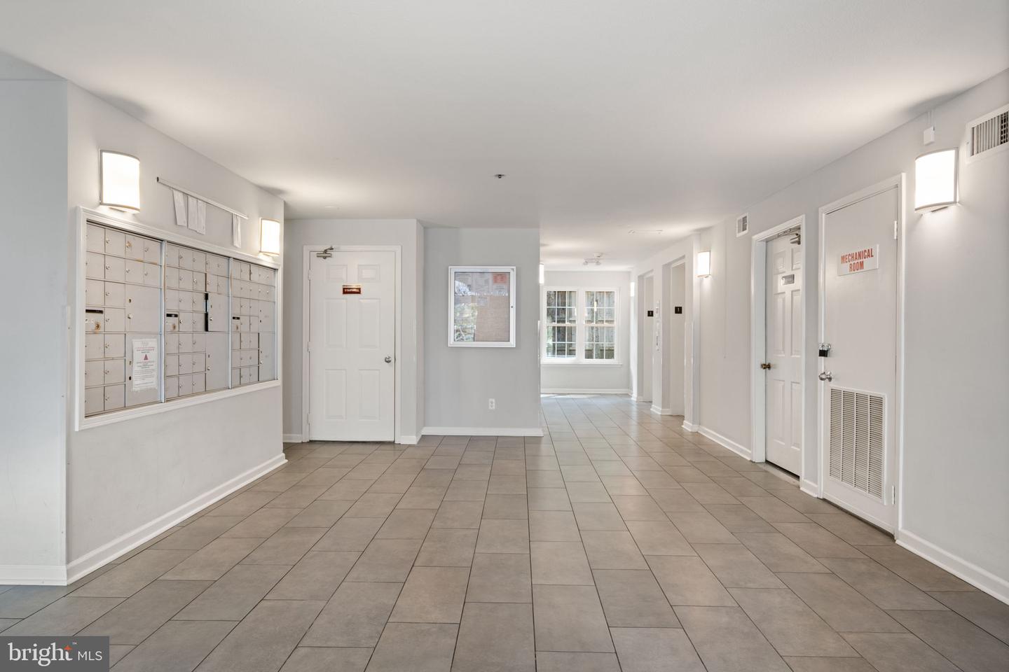 3309 WYNDHAM CIR #2186, ALEXANDRIA, Virginia 22302, 2 Bedrooms Bedrooms, ,2 BathroomsBathrooms,Residential,For sale,3309 WYNDHAM CIR #2186,VAAX2053590 MLS # VAAX2053590