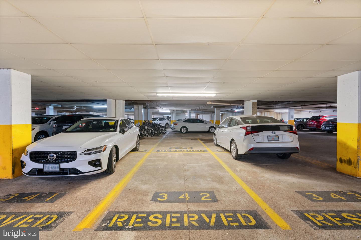 3309 WYNDHAM CIR #2186, ALEXANDRIA, Virginia 22302, 2 Bedrooms Bedrooms, ,2 BathroomsBathrooms,Residential,For sale,3309 WYNDHAM CIR #2186,VAAX2053590 MLS # VAAX2053590