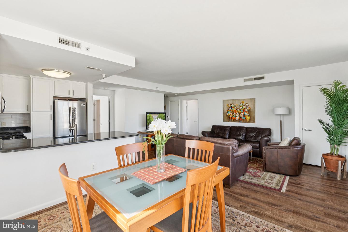 355 I ST SW #601, WASHINGTON, District Of Columbia 20024, 2 Bedrooms Bedrooms, 5 Rooms Rooms,2 BathroomsBathrooms,Residential,For sale,355 I ST SW #601,DCDC2243602 MLS # DCDC2243602